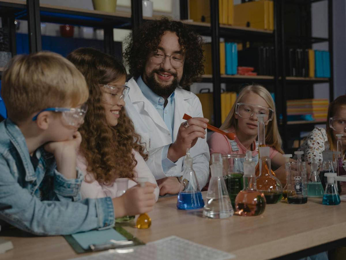 AI or Darwin – Survival of the Fittest or the Smartest?